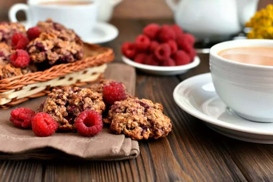 Healthy Raspberry Oatmeal Cookies