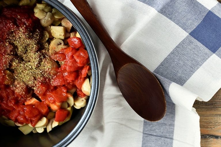 Pasta with Eggplant Tomato Sauce Recipe Cook.me Recipes