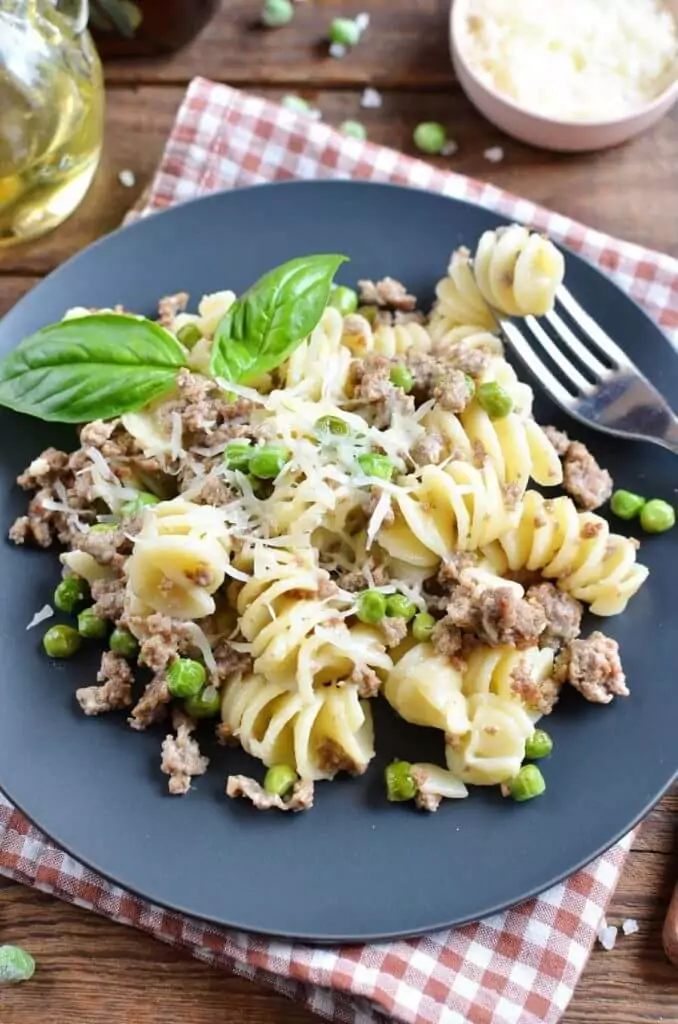 Pasta with Peas and Sausage
