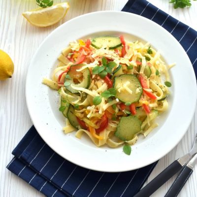 Pasta with Sautéed Peppers, Zucchini and Mozzarella Recipe-Homemade Pasta with Sautéed Peppers, Zucchini and Mozzarella-Delicious Pasta with Sautéed Peppers, Zucchini and Mozzarella