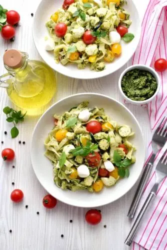 Pasta with Tomatoes Zucchini and Pesto