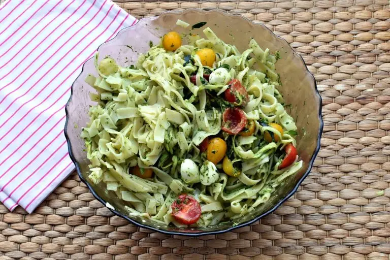 Step 6 - Pasta with Tomatoes Zucchini and Pesto