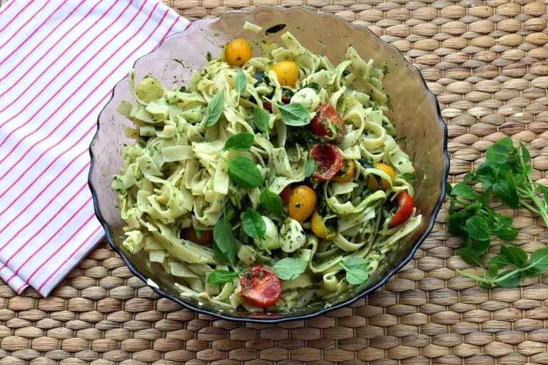 Step 7 - Pasta with Tomatoes Zucchini and Pesto