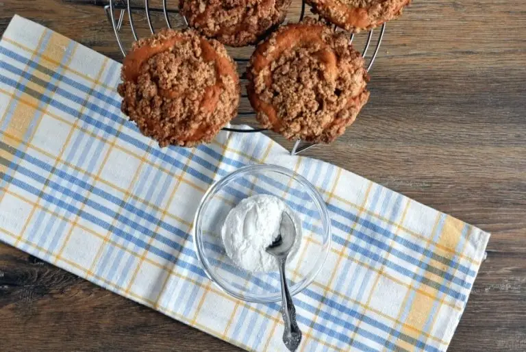 Step 10 - Peach Streusel Muffins