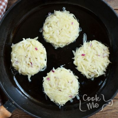Potato Rostis with Beetroot Horseradish recipe - step 3