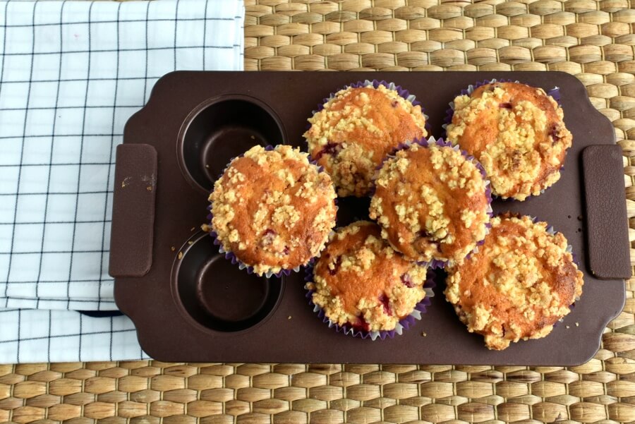 Raspberry Lemon Crumb Muffins recipe - step 10