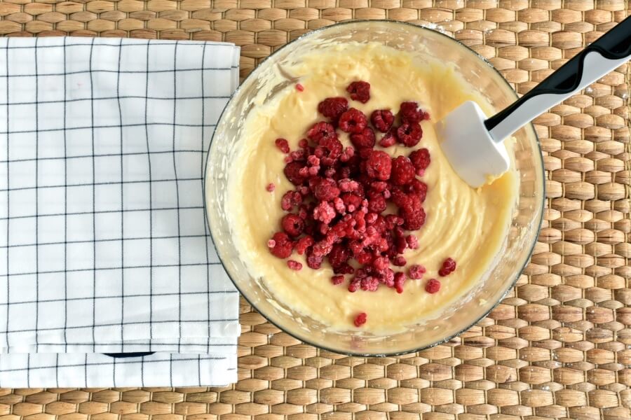 Raspberry Lemon Crumb Muffins recipe - step 6
