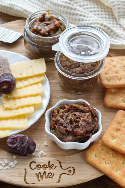 Rhubarb and Date Chutney