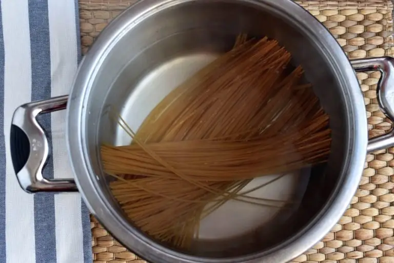 Step 1 - Shrimp and Leek Spaghetti