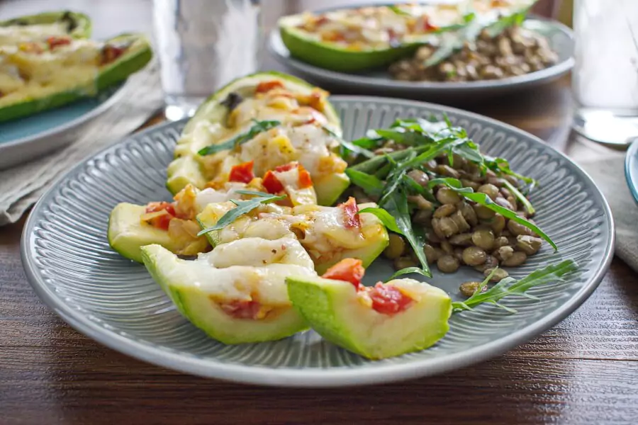Stuffed Courgettes with Rocket Salad recipe-How to make Stuffed Courgettes with Rocket Salad - Stuffed Courgettes with Rocket Salad recipe-Stuffed Courgettes