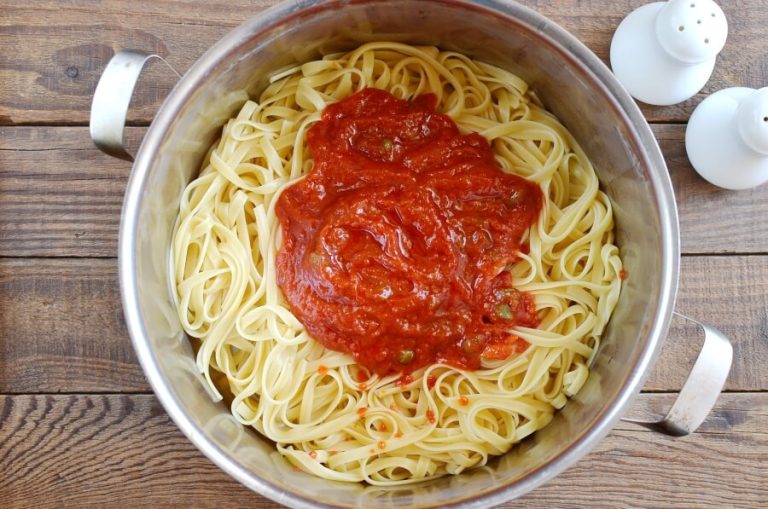 Step 4 - Tomato and Caper Linguine