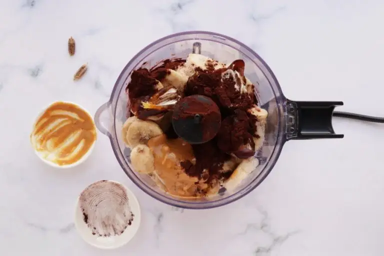 Step 1 - Vegan Chocolate Peanut Butter Banana Shake