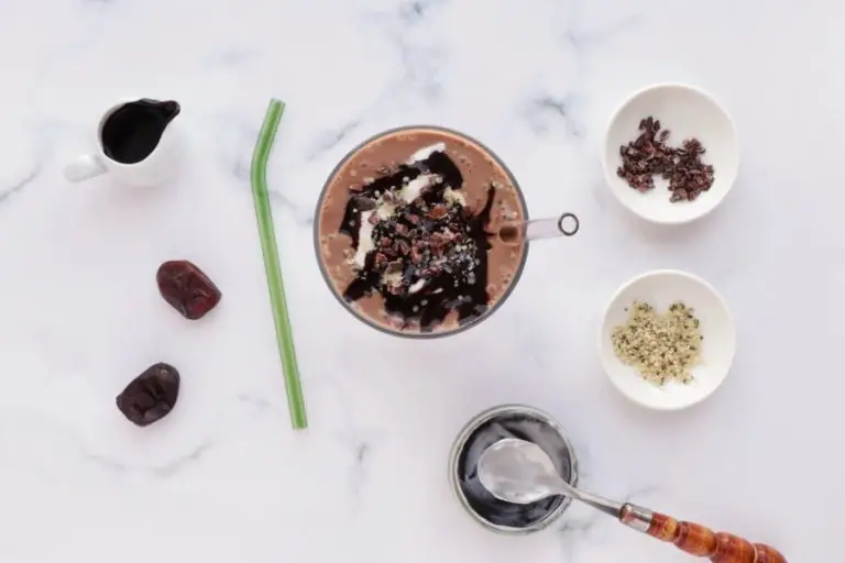 Step 3 - Vegan Chocolate Peanut Butter Banana Shake