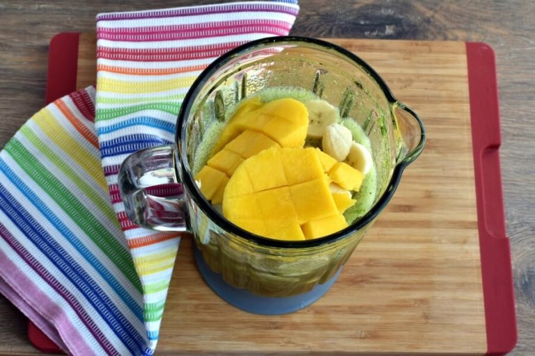 Step 2 - Perfect Vegan Green Smoothie