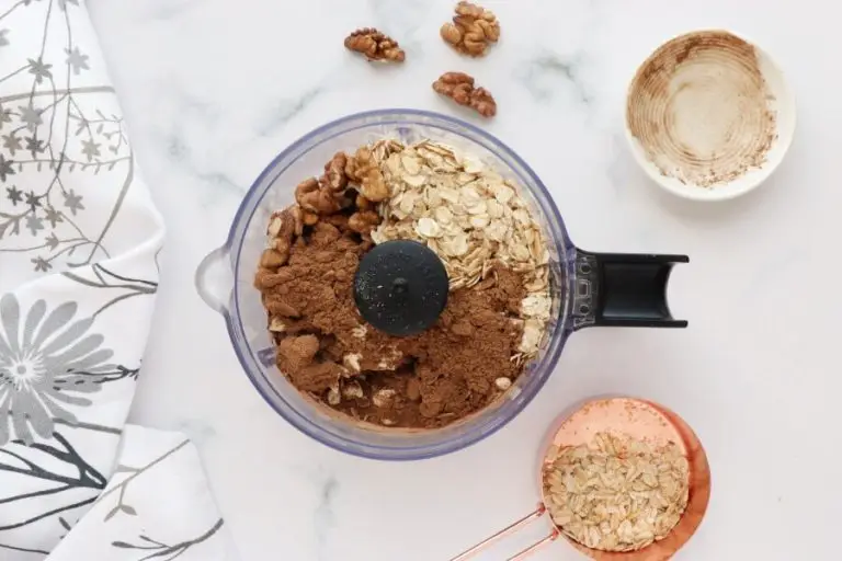 Step 1 - Walnut Bliss Balls with Chia, Coconut and Carob