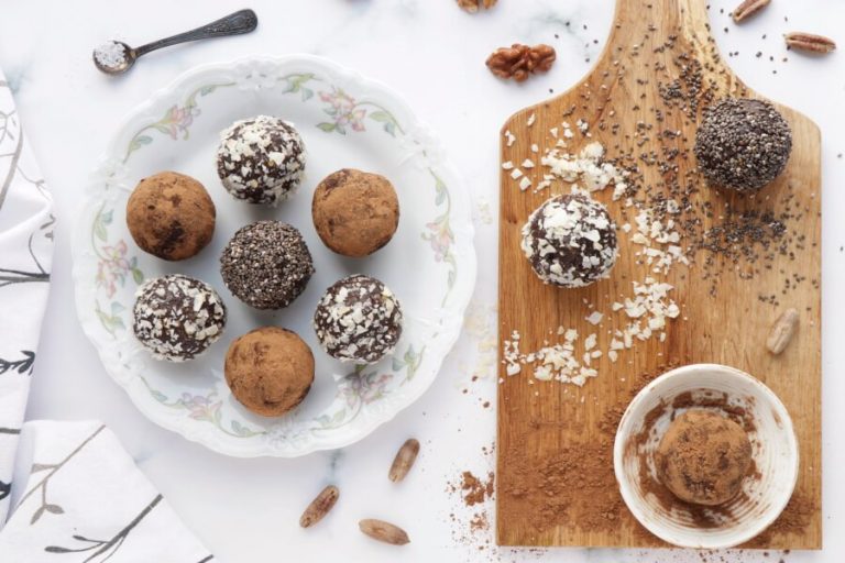 Step 5 - Walnut Bliss Balls with Chia, Coconut and Carob