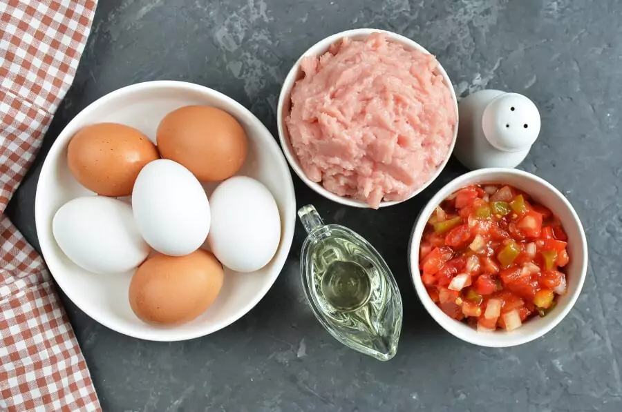 Ingredients for 5 Ingredient Keto Breakfast Skillet