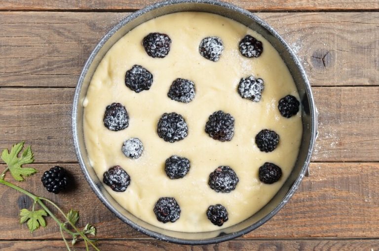 Step 5 - Blackberry Cake