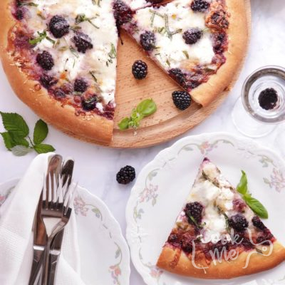 Blackberry Ricotta Pizza with Basil Recipe-Blackberry Basil Ricotta Pizza-How to Make Blackberry Basil Ricotta Pizza