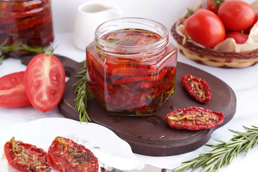 Easy Homemade Sundried Tomatoes