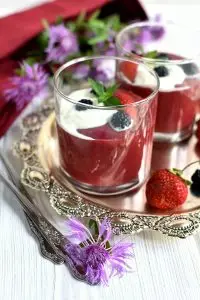 Easy Strawberry Blackberry Pudding