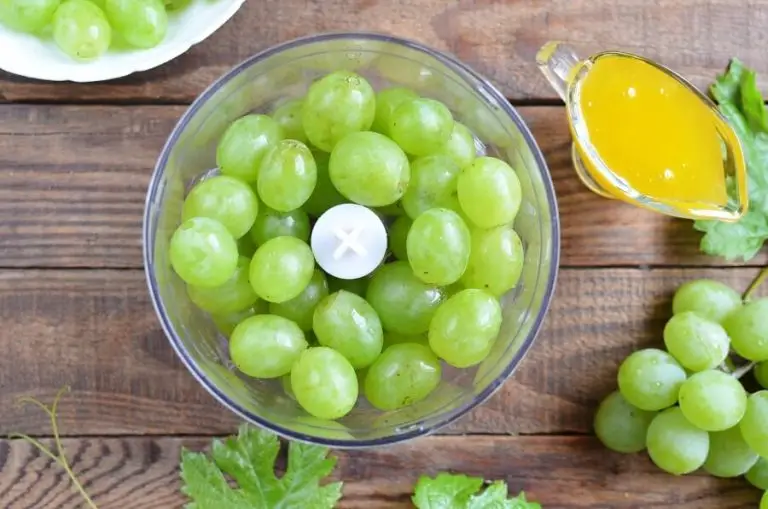 Step 1 - Green Grape Popsicles