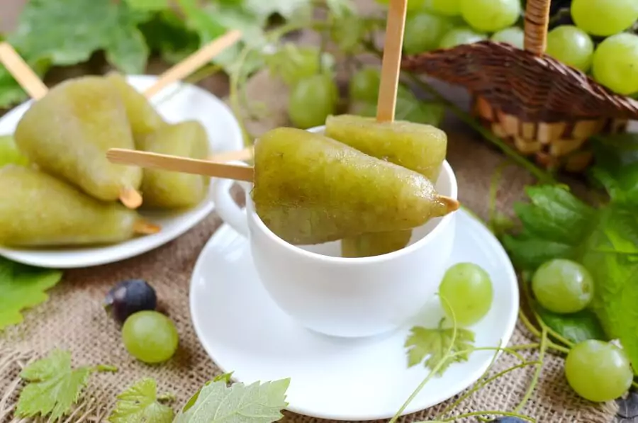Green Grape Popsicles