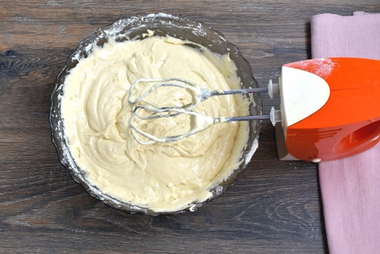 Step 6 - Glazed Spiced Rum Pound Cake
