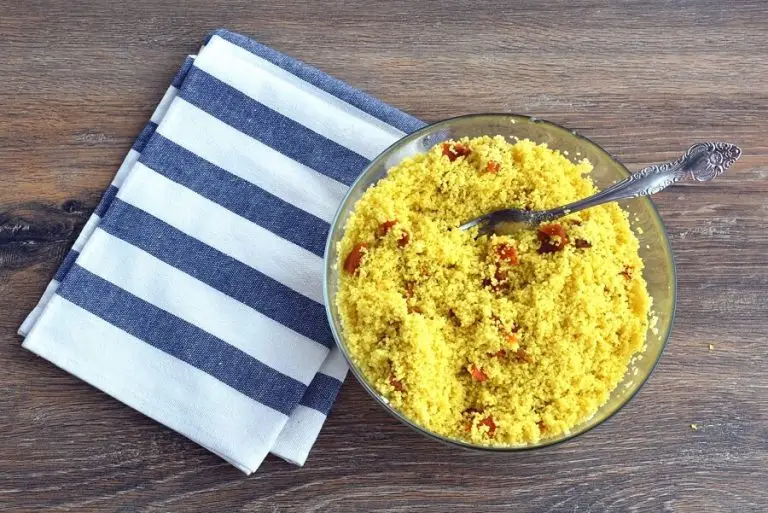 Golden Couscous with Apricots and Crispy Onions recipe - step 5