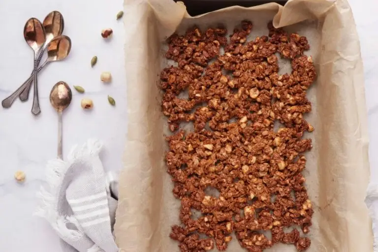 Step 5 - Granola Pots with Blackberries