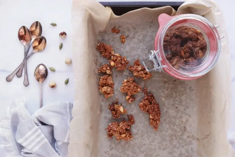 Step 6 - Granola Pots with Blackberries