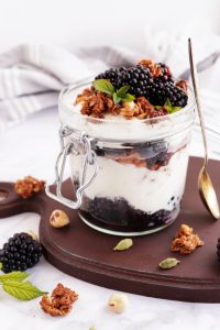 Granola Pots with Blackberries