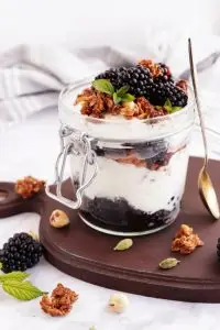 Granola Pots with Blackberries