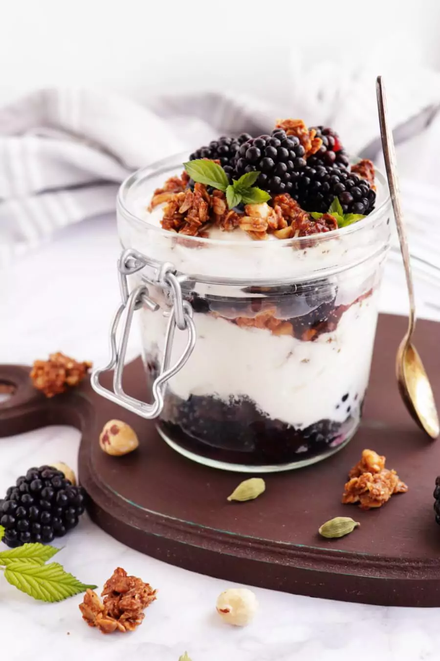 Granola Pots with Blackberries