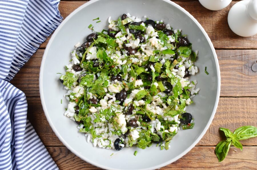How to serve Herbed Rice with Spicy Black Bean Salad