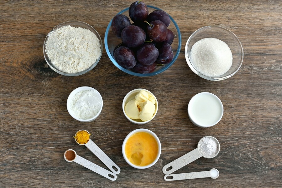 Ingridiens for Plum Cobbler