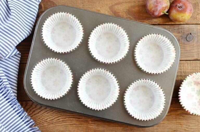 Step 1 - Plum Oat Muffins