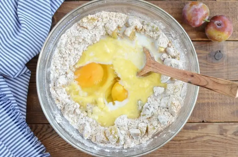 Plum Oat Muffins recipe - step 4