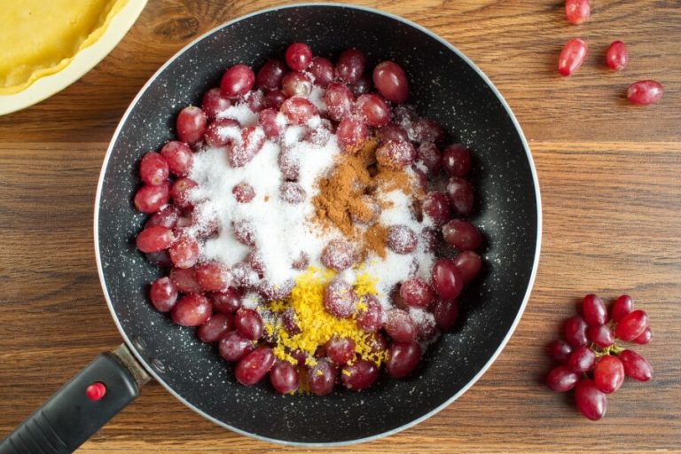 Step 1 - Ruby Grape Pie
