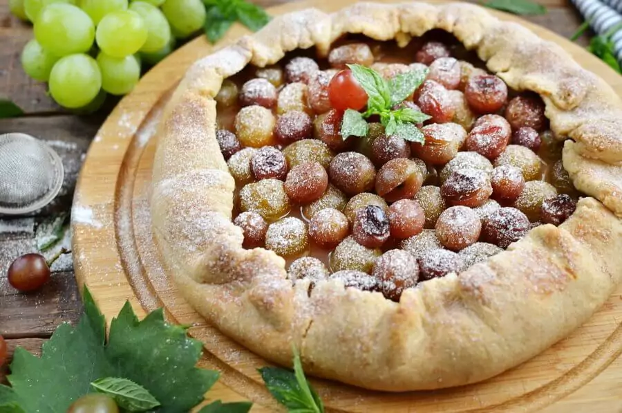 Rustic Grape Tarts