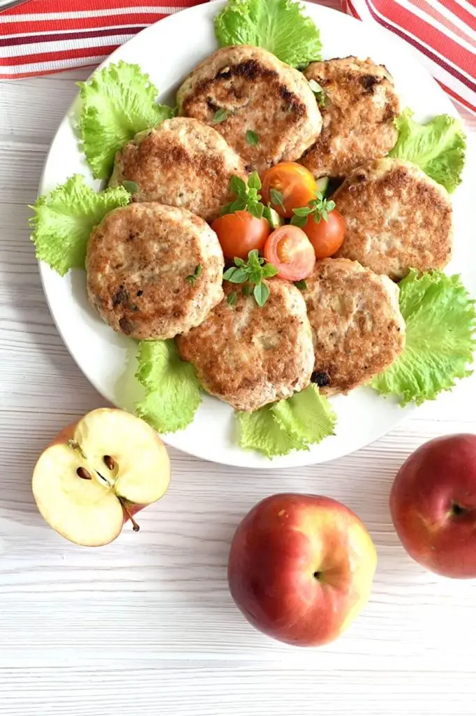 Low Carb Savory Apple-Chicken Sausages