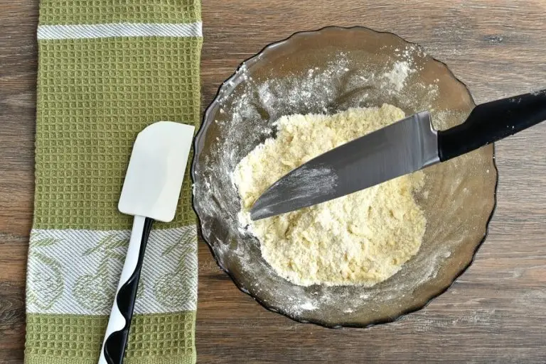 Spiced Plum Custard Cake recipe - step 3