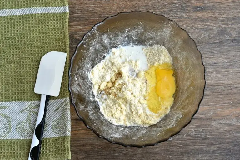 Spiced Plum Custard Cake recipe - step 4