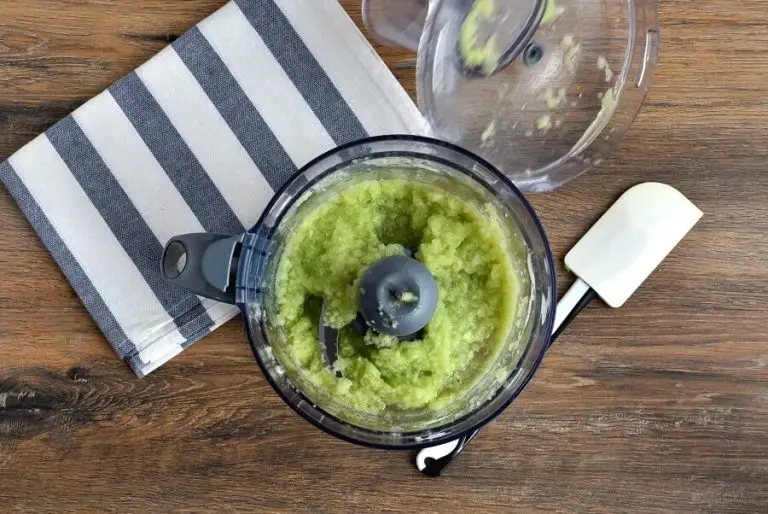 Step 1 - Keto Spicy Avocado-Cucumber Soup
