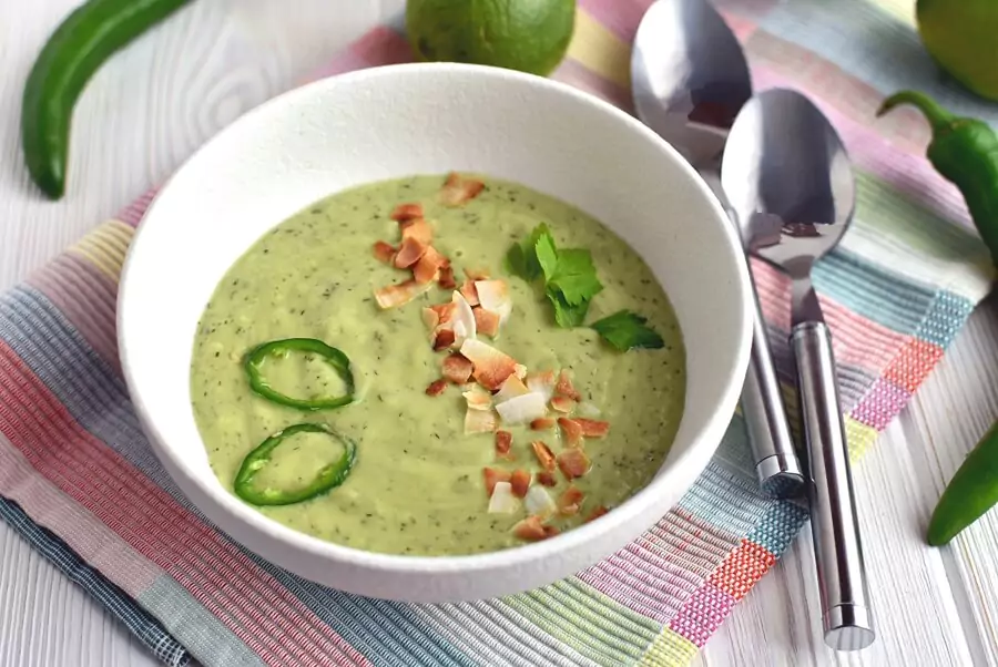 Keto Spicy Avocado-Cucumber Soup