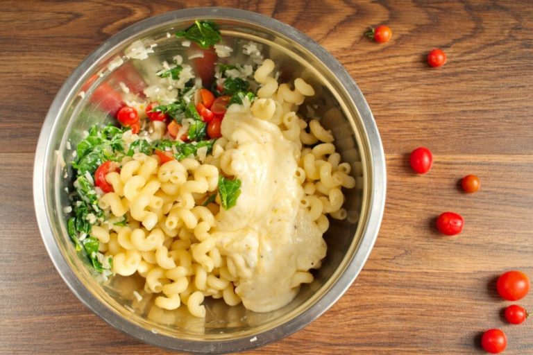 Step 9 - Spinach-Tomato Macaroni & Cheese