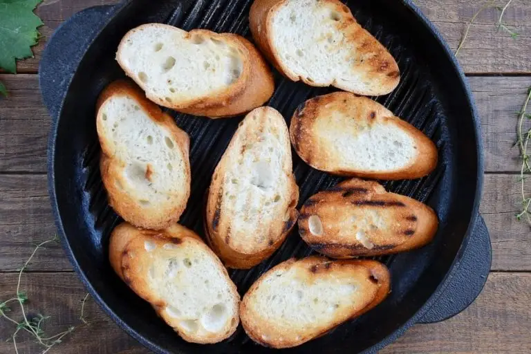 Step 4 - Thyme-Roasted Grapes with Ricotta and Grilled Bread