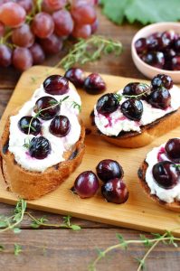Thyme-Roasted Grapes with Ricotta and Grilled Bread
