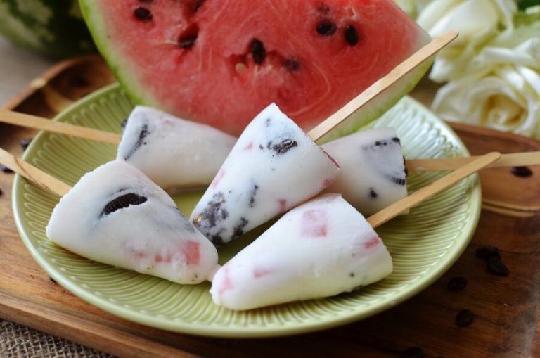 Step 5 - Watermelon and Cream Ice Pops