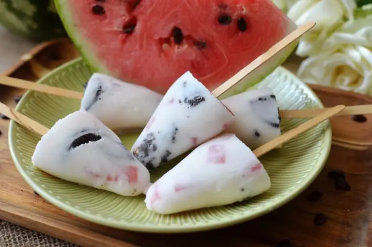 Step 5 - Watermelon and Cream Ice Pops
